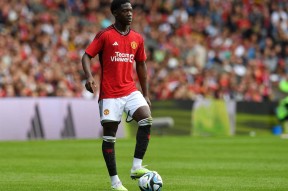 金年会体育-足球界风云人物闪耀登场，备战未来比赛志在必得(战鹰216赢得小女孩是谁)